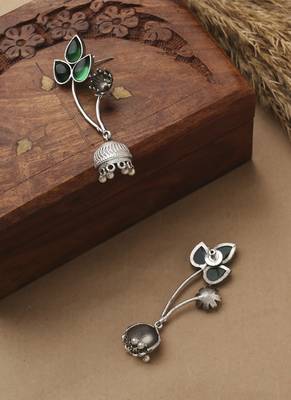Leaf Shaped Long Earrings 3