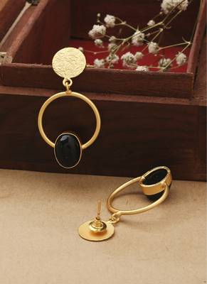 Round Gold Earrings With Black Stone 3
