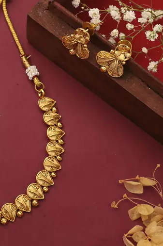 Gold Plated Leaf Shaped Necklace Set With Matching Earrings