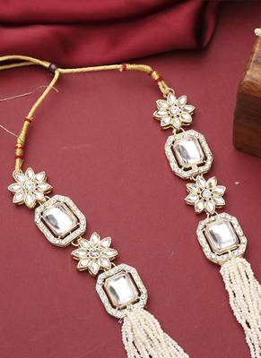 White Gold Beaded Jewellery With Floral Earrings 3
