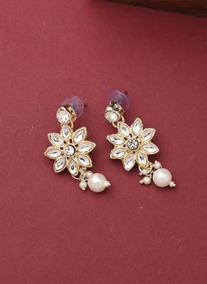 White Gold Beaded Jewellery With Floral Earrings 4