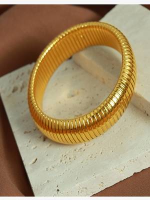 Gold plated 16mm snake bangle 2