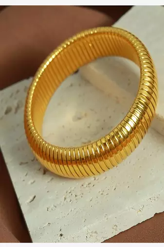Gold plated 16mm snake bangle