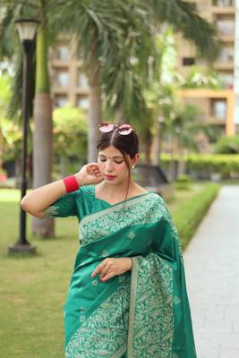 Rama Green Banglori silk blend Blend Woven Saree Festive Wear 3