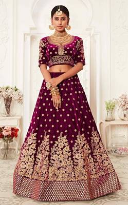 ENGAGING PURPLE ZARI, SEQUINS AND THREAD EMBROIDERED VELVET FABRIC LEHENGA CHOLI FOR DULHAN 5