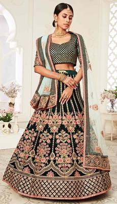 DELIGHTFUL DARK GREEN ZARI, SEQUINS AND THREAD EMBROIDERED VELVET FABRIC LEHENGA CHOLI FOR WEDDING 4