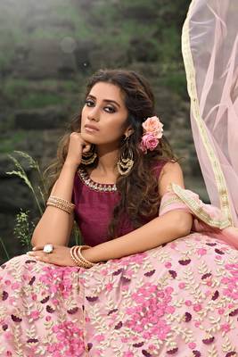 BABY PINK ZARI AND THREAD EMBROIDERED SOFT NET FESTIVE & PARTY WEAR SEMI STITCHED LEHENGA 3