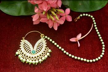 Gold kundan nath or nathni or naath with one pearl line nose-ring 2
