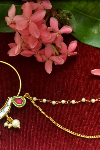 Gold kundan nath or nathni or naath with one pearl line nose-ring with meenakari work