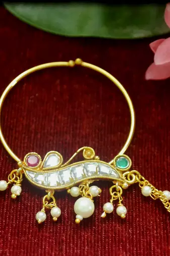 Gold kundan nath or nathni or naath with one pearl line nose-ring