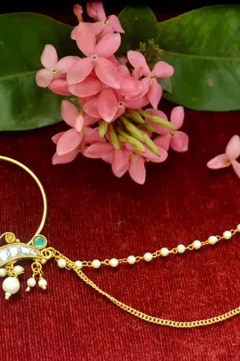 Gold kundan nath or nathni or naath with one pearl line nose-ring