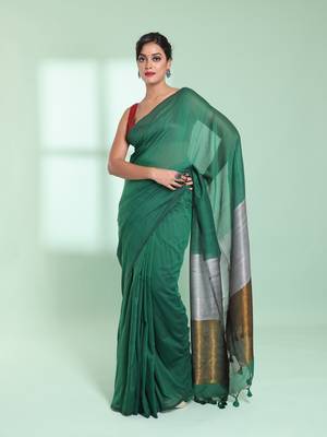 Green cotton saree with zari pallu 1