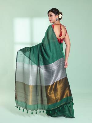 Green cotton saree with zari pallu 3