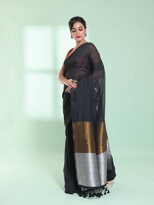 Black cotton saree with zari pallu 2
