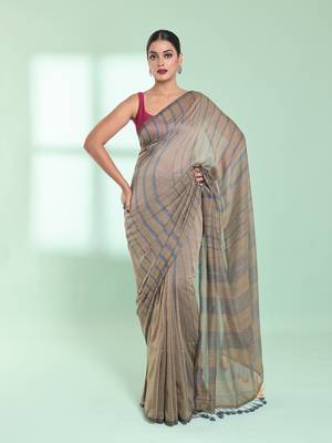 Light ecru cotton saree with stripes pattern 1