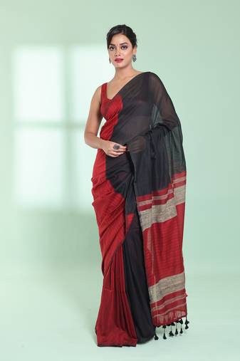 Black patli pallu cotton saree with texture design