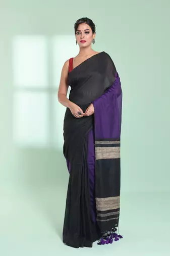 Black patli pallu cotton saree with texture design