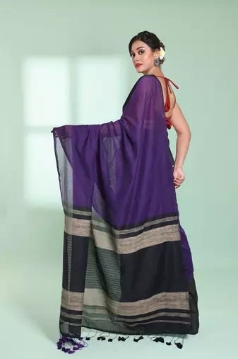Black patli pallu cotton saree with texture design