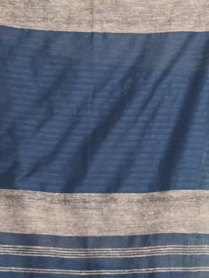 Grey patli pallu cotton saree with texture design 4
