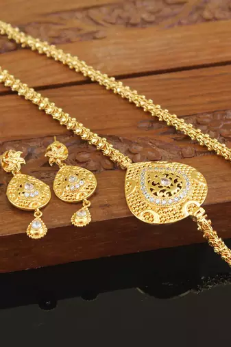 Designer gold plated cz moppu chain set