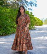 Beautiful multy colour girlish kurti with smart floral printed trendy cool looks