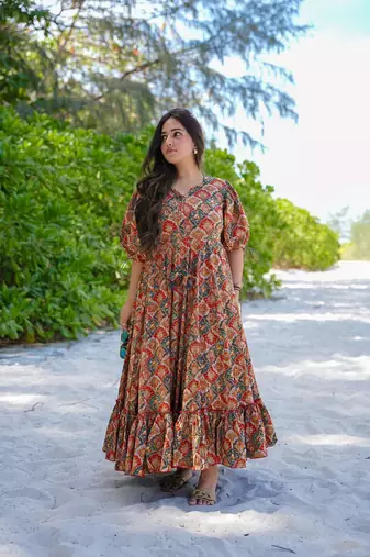 Beautiful multy colour girlish kurti with smart floral printed trendy cool looks