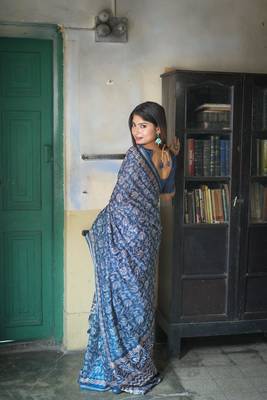 Graceful Batik Printed With Embroidery Work Blue tussar silk blend Ethnic Indian Festivewear Ceremonial Saree 2