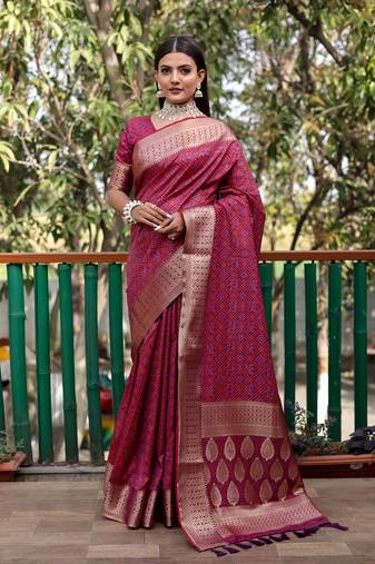 Weaving Bandhej Patola Designer Maroon Rajasthani Style Ethnic Festive Wear Saree