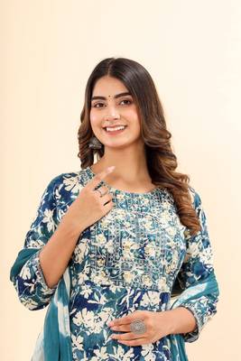 Women's navy blue embroidered anarkali kurta, pant with dupatta 5