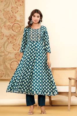 Women's embroidered green mirror work anarkali kurta, pant with dupatta 2