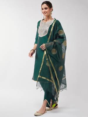 Pannkh women's festive solid lace yoke kurta with matching dupatta and pant set 2