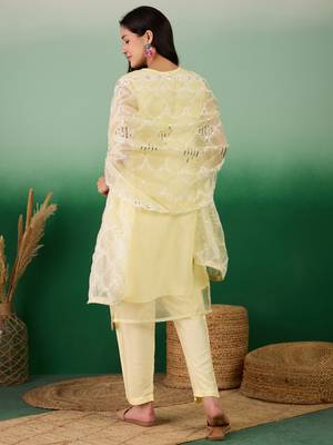 Beautifully embroidered yellowcolour organza fabric smart partywear ethnic suit 2