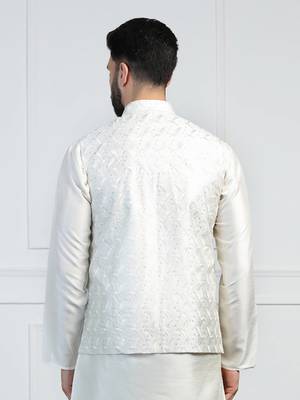 Men white embroidered jacket 4