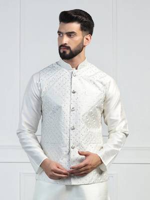 Men white embroidered jacket 1