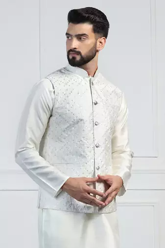 Men white embroidered jacket
