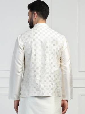 Men white embroidered jacket 4