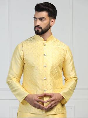Men yellow embroidered jacket 1