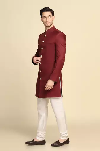 Men maroon indo sherwani