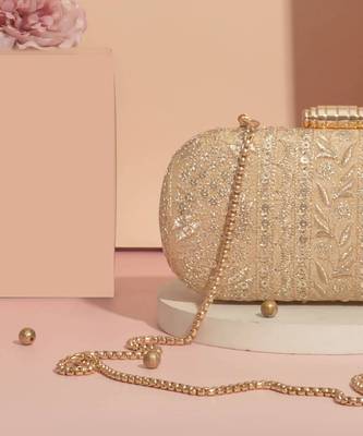 Mirai embroidered clutch - gold 3