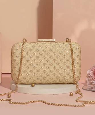 Inaya box clutch- gold 2