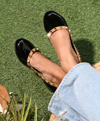 Valentino in black ballerinas 1