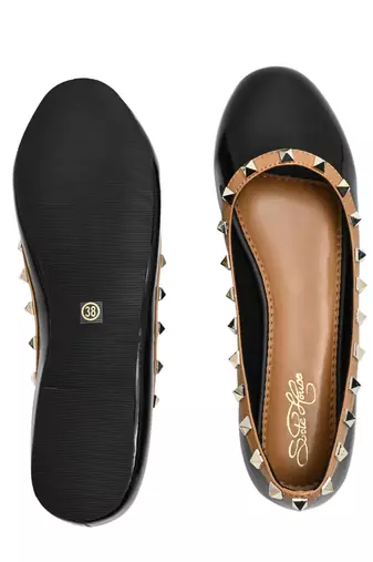 Valentino in black ballerinas