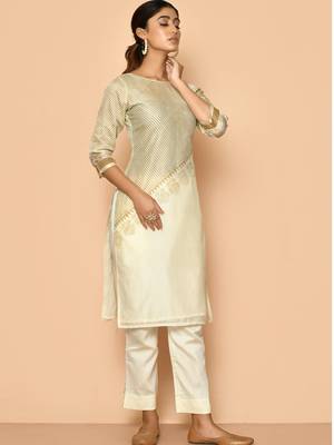 Zeba handloom maheshwari silk kurta set for women 4