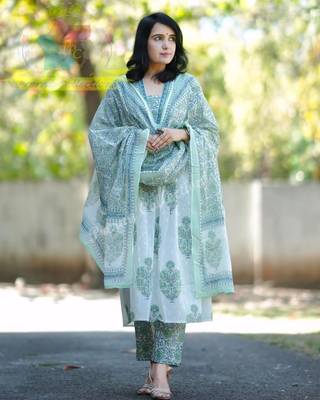 Aaliya cut frock style or Mughal butta Kurta Set. 1