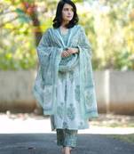 Aaliya cut frock style or Mughal butta Kurta Set.