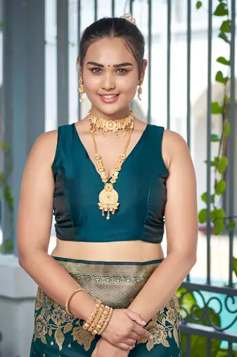 Banarasi Woven Bottol Green Saree With Heavy Jacquard Work Saree With Blouse Piece