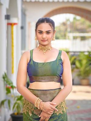 Banarasi Woven Mehendi Green Saree With Heavy Jacquard Work Saree With Blouse Piece 3