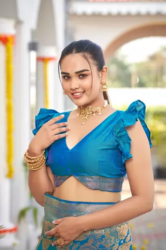 Banarasi Woven Blue Saree With Heavy Jacquard Work Saree With Blouse Piece