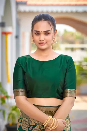 Banarasi Woven Dark Green Saree With Heavy Jacquard Work Saree With Blouse Piece
