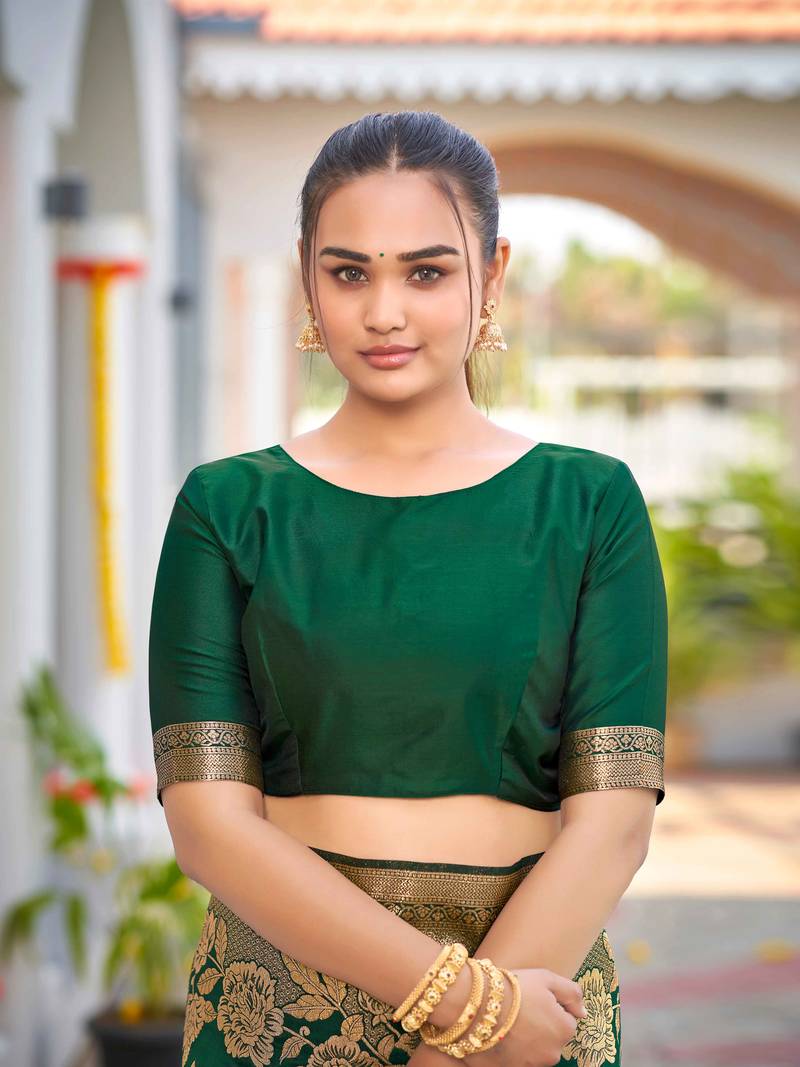 Banarasi Woven Dark Green Saree With Heavy Jacquard Work Saree With Blouse Piece